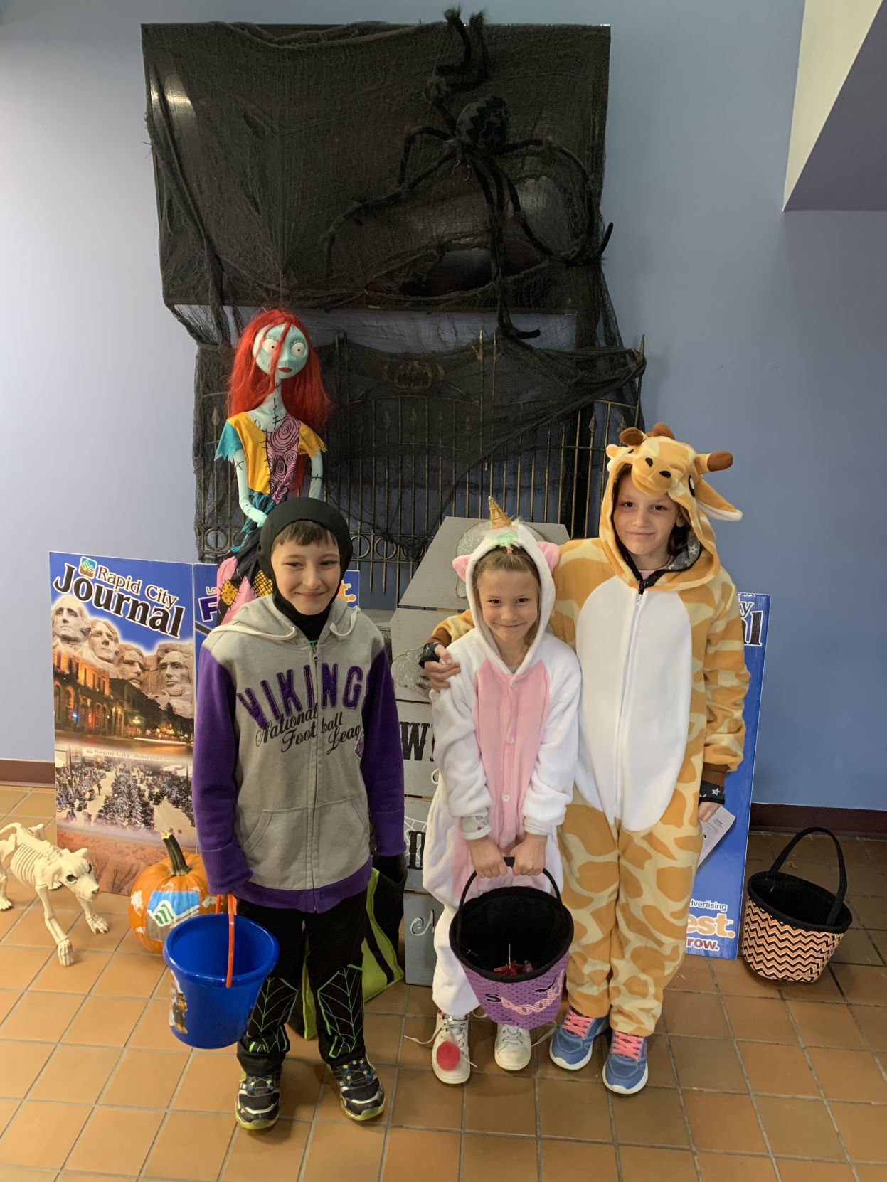 Halloween Pictures to run in Thursday's paper 164.JPG